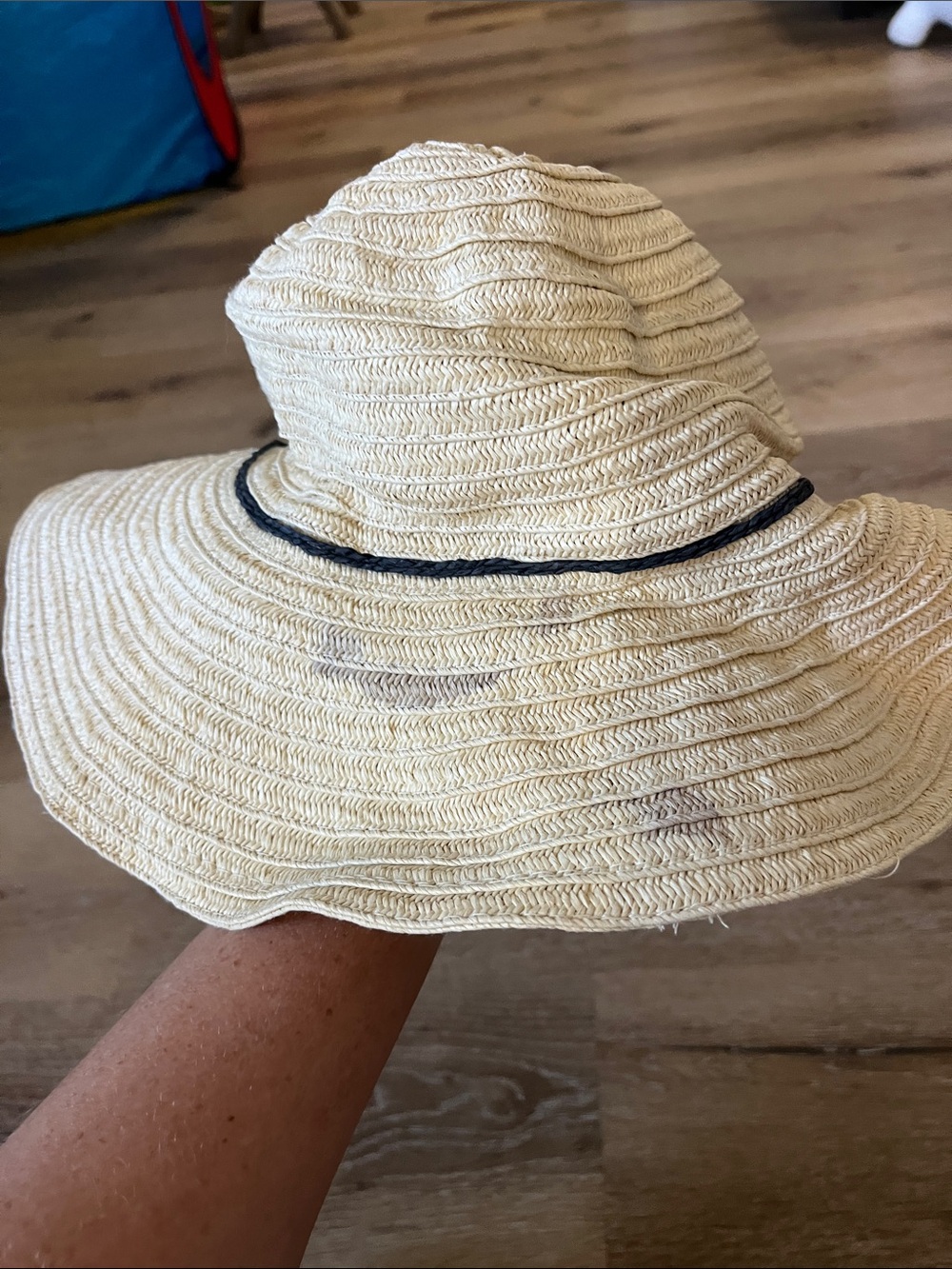 Sun hat - Picture 3 of 3